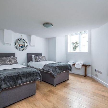 Cosy Flat In Free Parking Area, Next To Bus Stop Hove Buitenkant foto