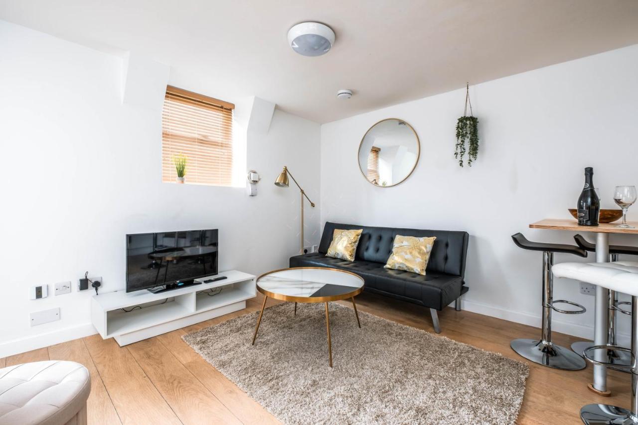 Cosy Flat In Free Parking Area, Next To Bus Stop Hove Buitenkant foto