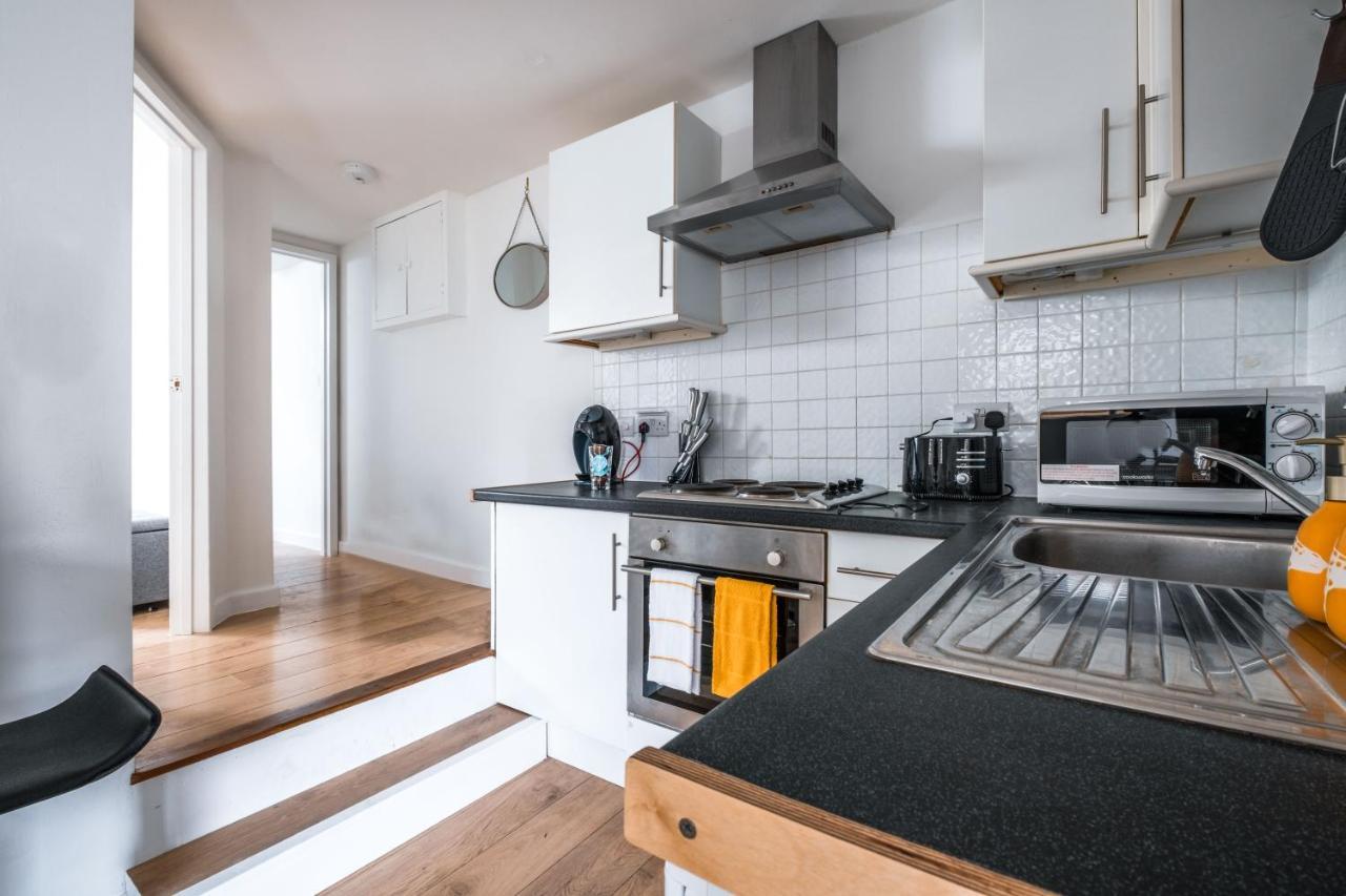 Cosy Flat In Free Parking Area, Next To Bus Stop Hove Buitenkant foto