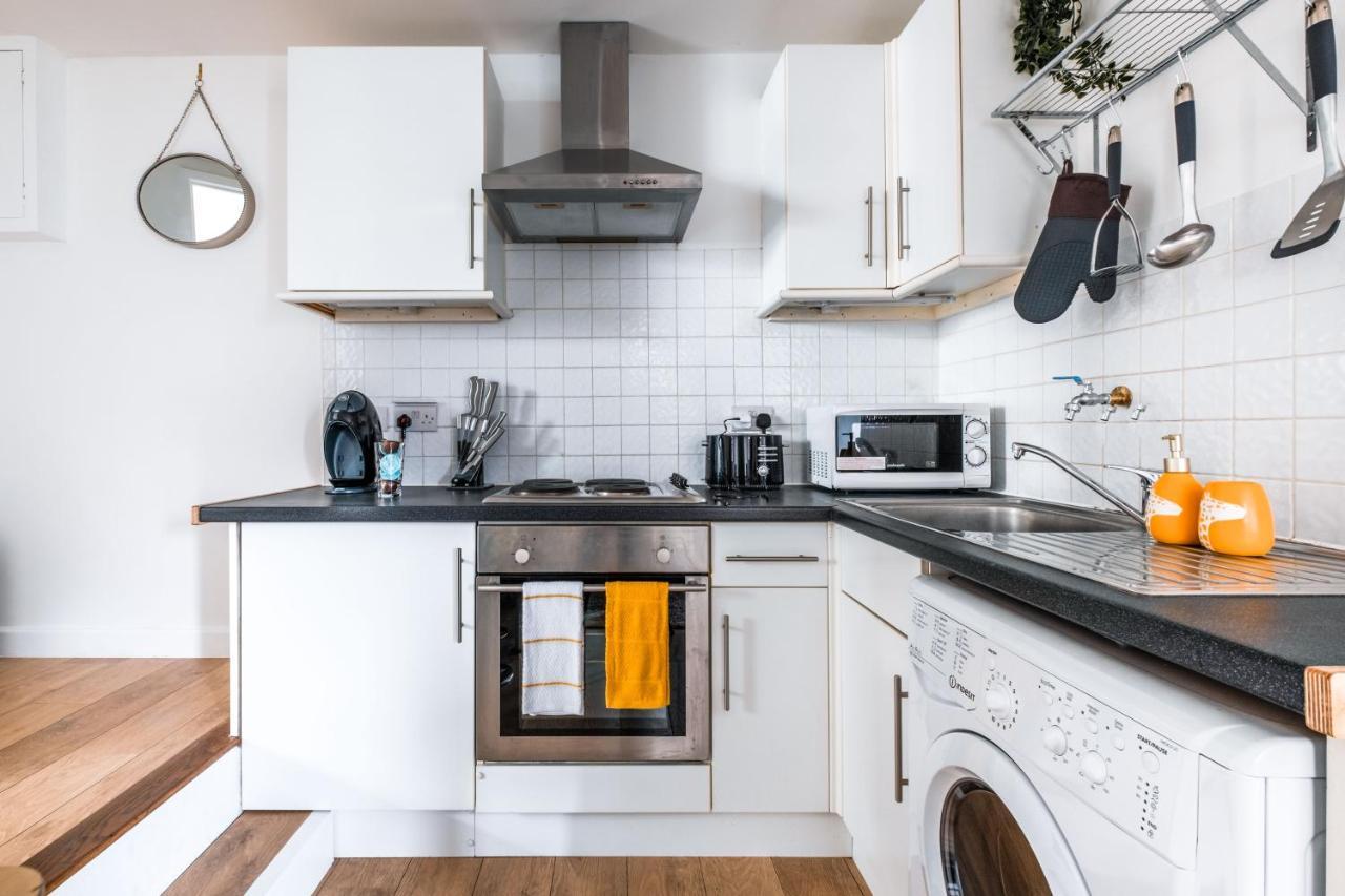 Cosy Flat In Free Parking Area, Next To Bus Stop Hove Buitenkant foto