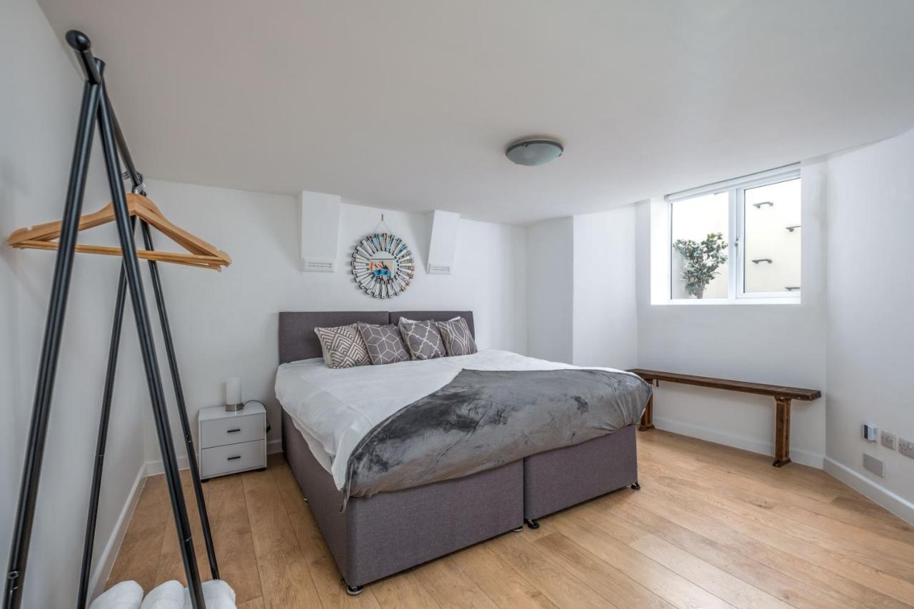 Cosy Flat In Free Parking Area, Next To Bus Stop Hove Buitenkant foto